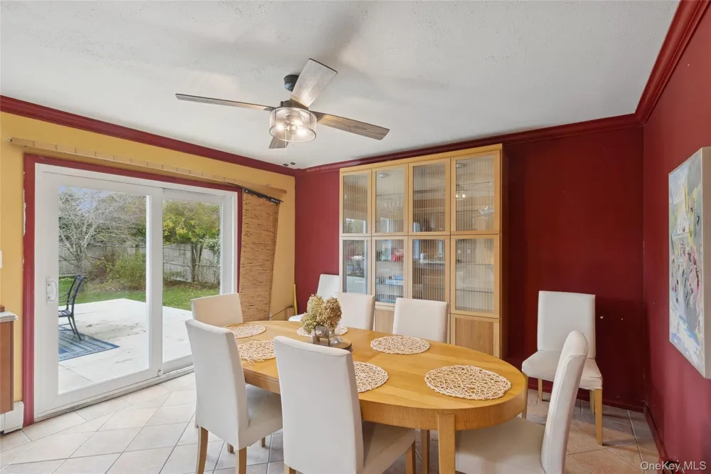 3 Meadowgrass Lane Southampton, NY 11968