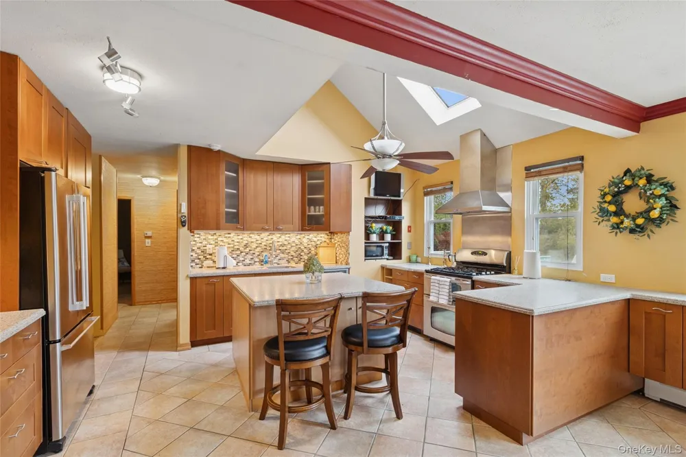3 Meadowgrass Lane Southampton, NY 11968