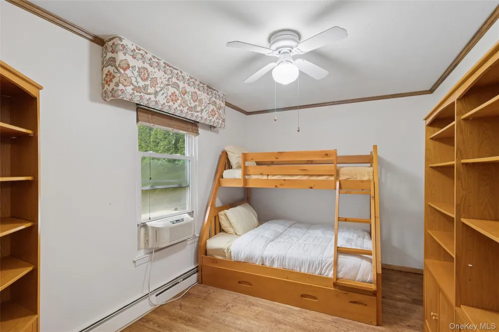 3 Meadowgrass Lane Southampton, NY 11968
