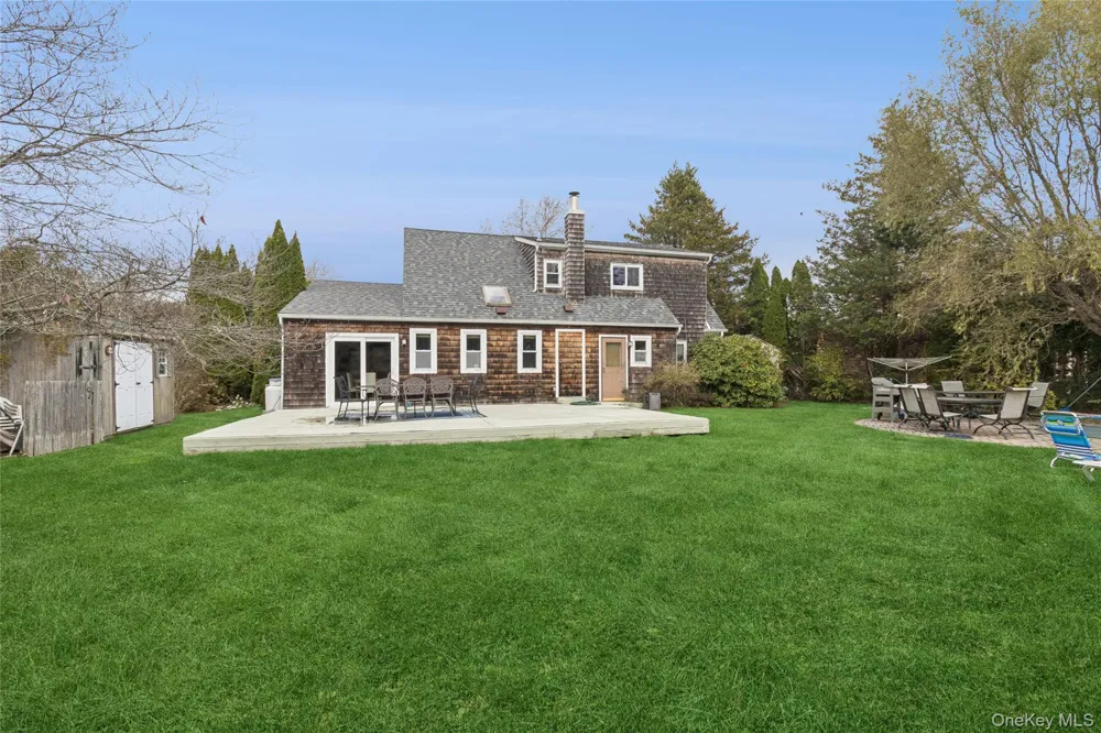 3 Meadowgrass Lane Southampton, NY 11968