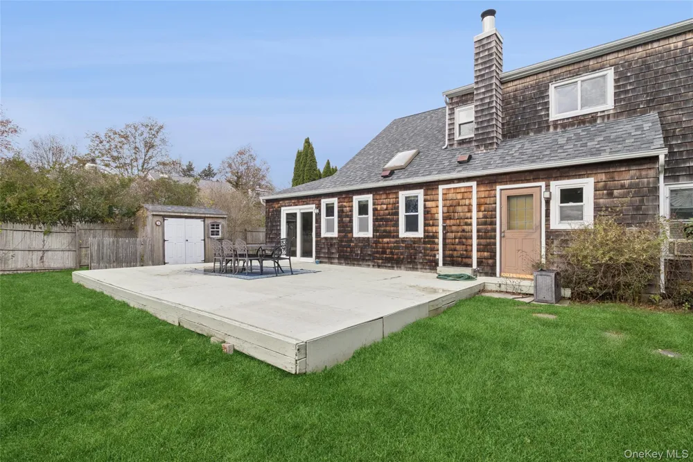 3 Meadowgrass Lane Southampton, NY 11968