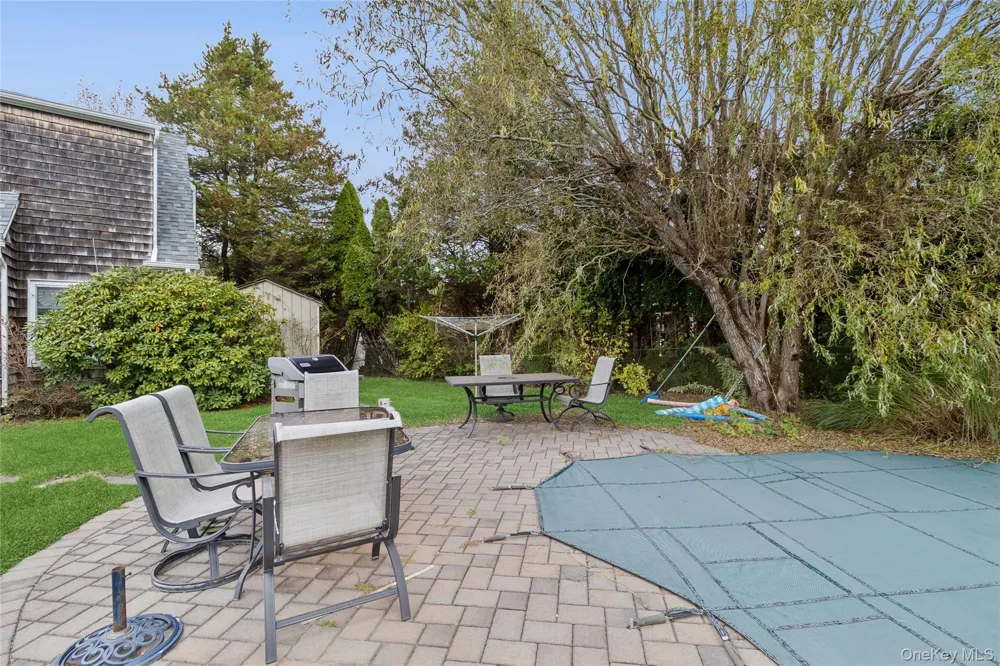 3 Meadowgrass Lane Southampton, NY 11968