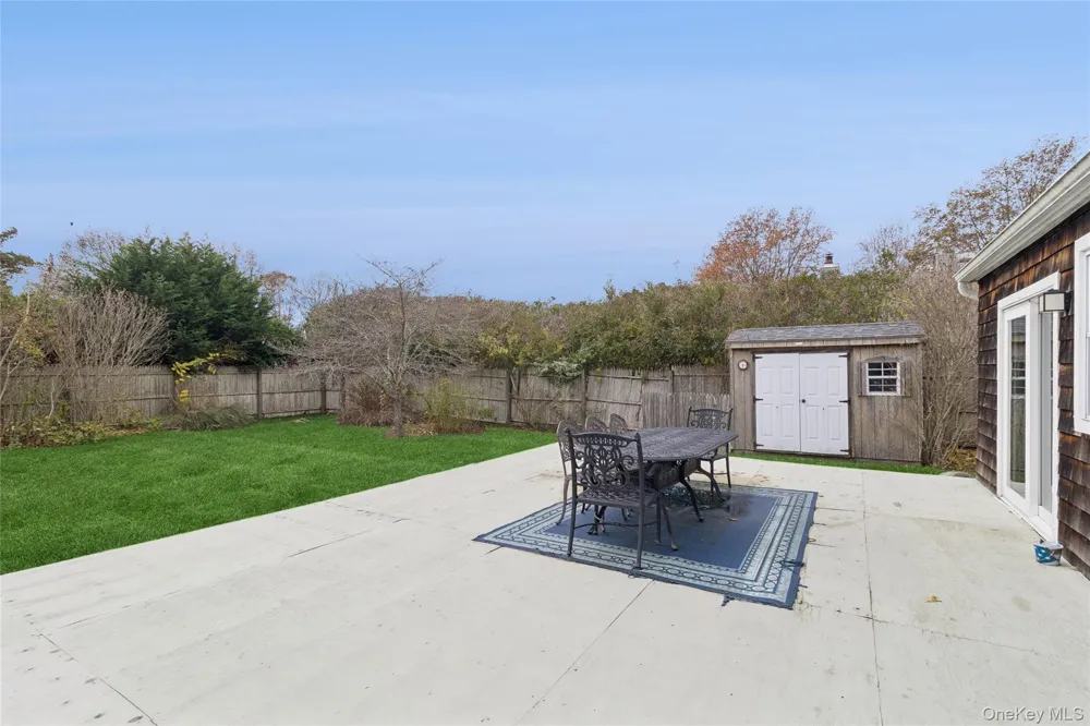 3 Meadowgrass Lane Southampton, NY 11968