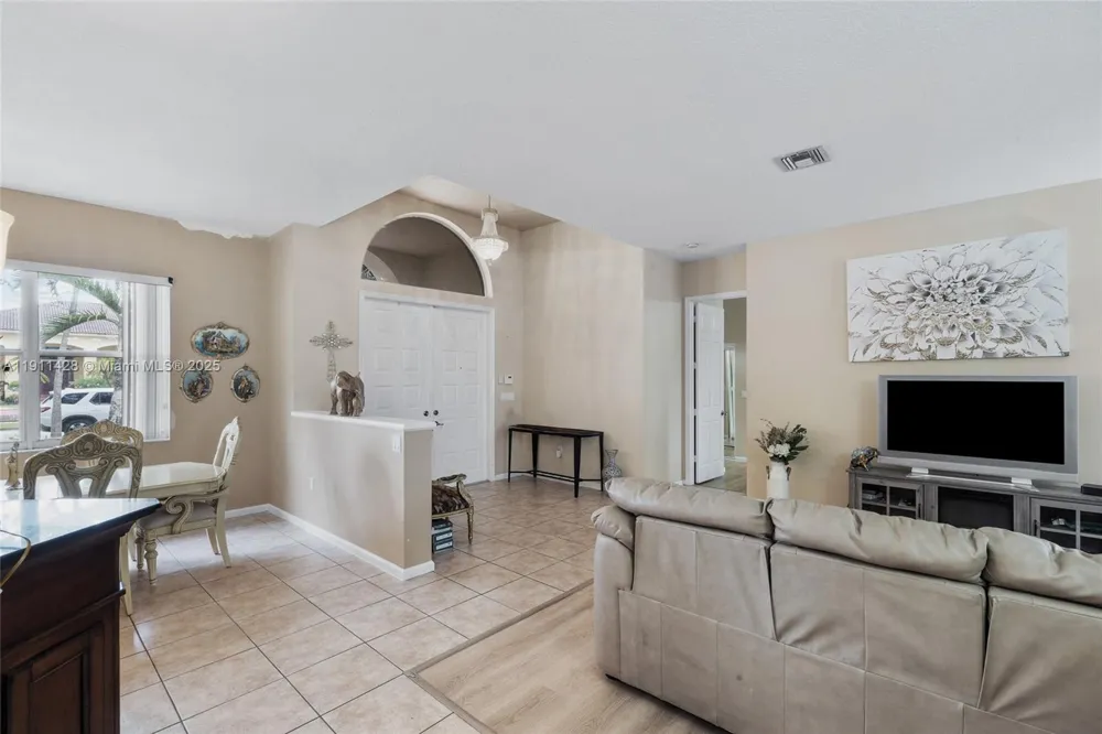 13875 SW 41st St Davie, FL 33330