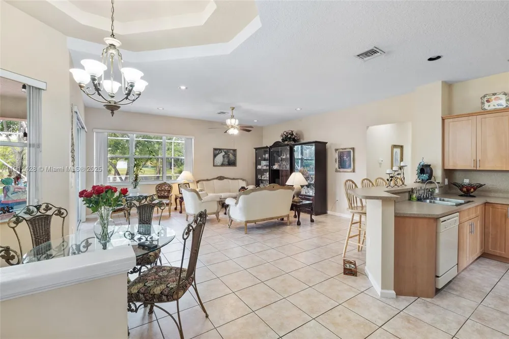 13875 SW 41st St Davie, FL 33330