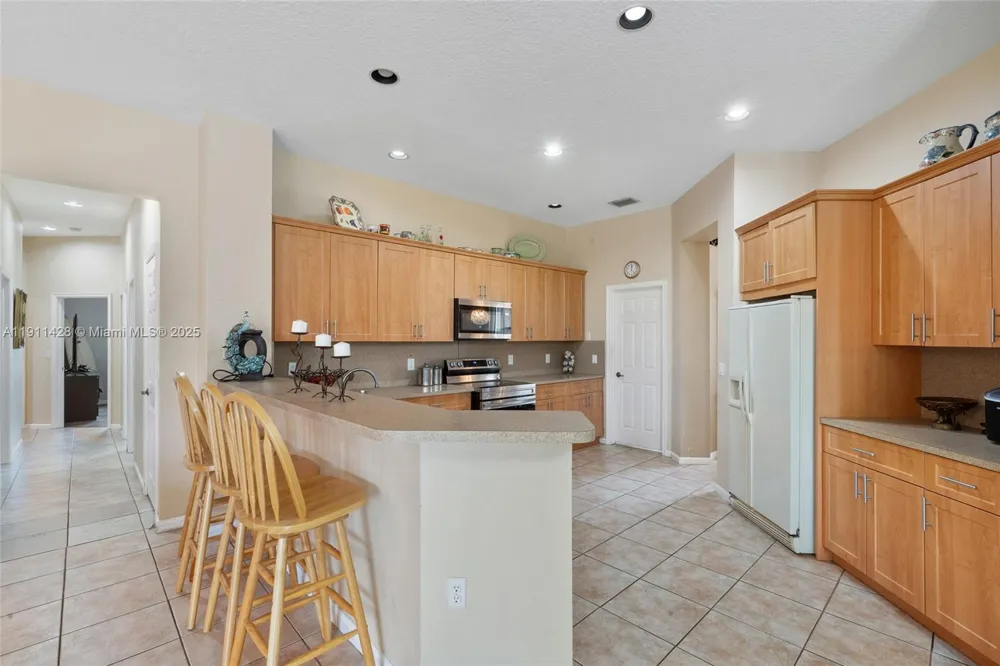13875 SW 41st St Davie, FL 33330