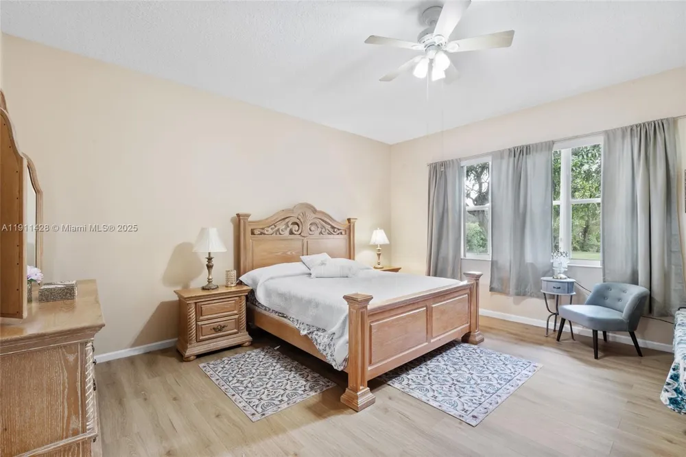 13875 SW 41st St Davie, FL 33330