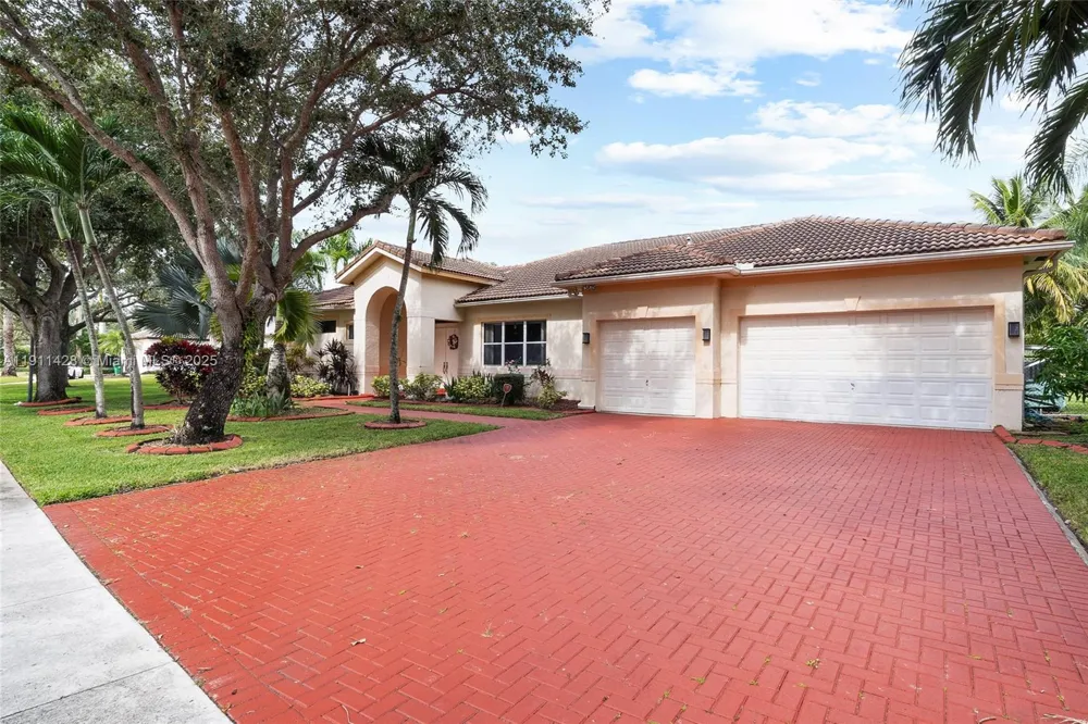 13875 SW 41st St Davie, FL 33330