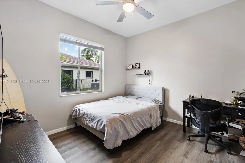 13875 SW 41st St Davie, FL 33330