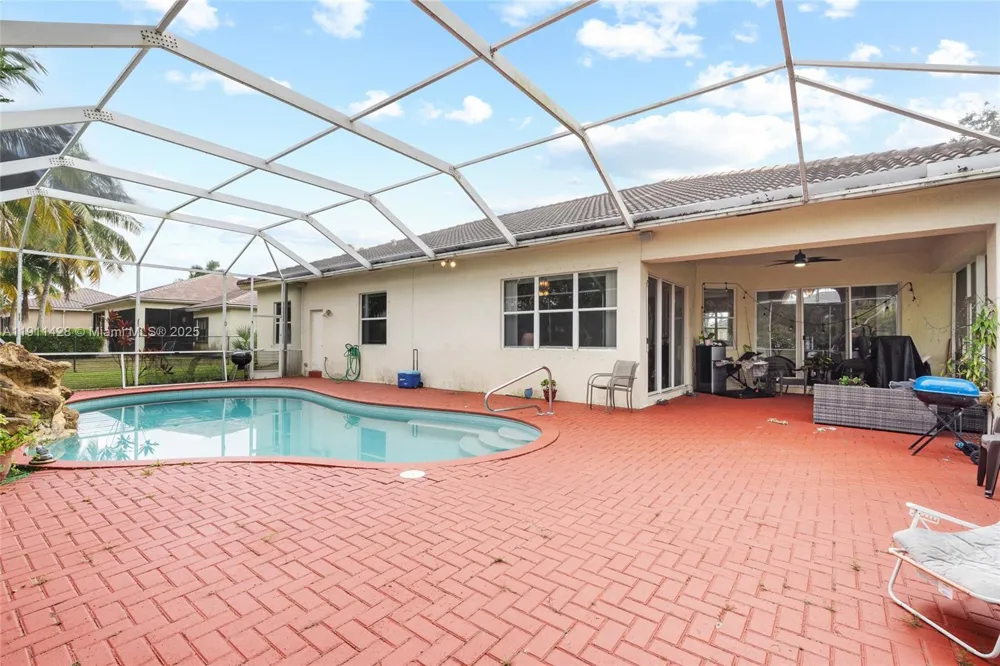 13875 SW 41st St Davie, FL 33330