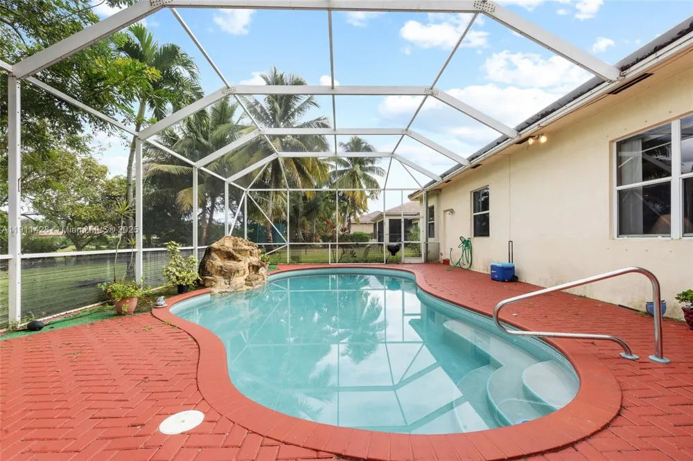 13875 SW 41st St Davie, FL 33330