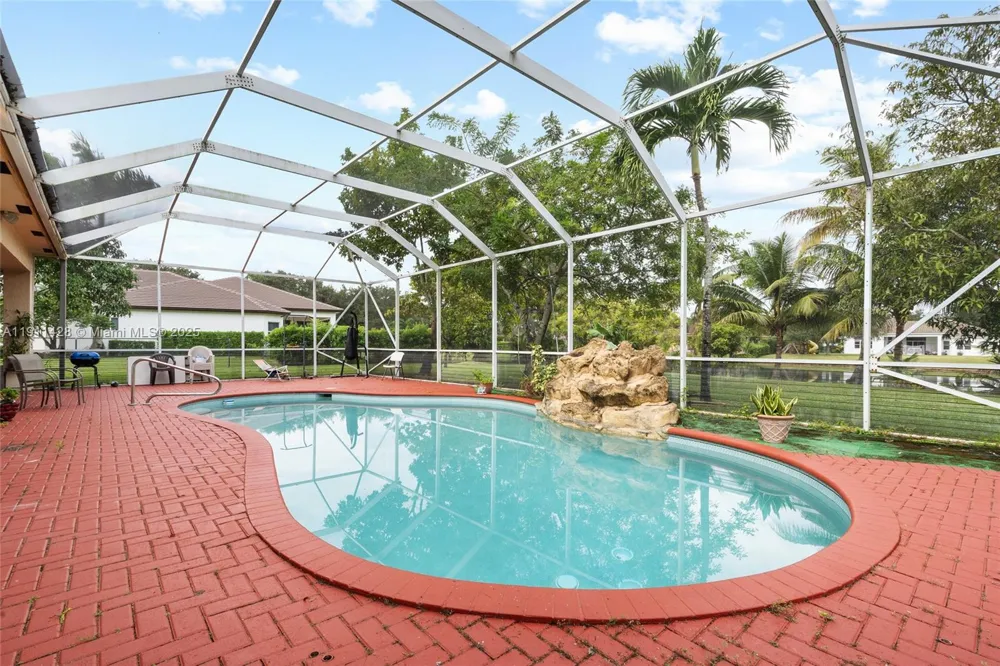 13875 SW 41st St Davie, FL 33330
