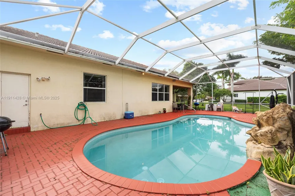 13875 SW 41st St Davie, FL 33330