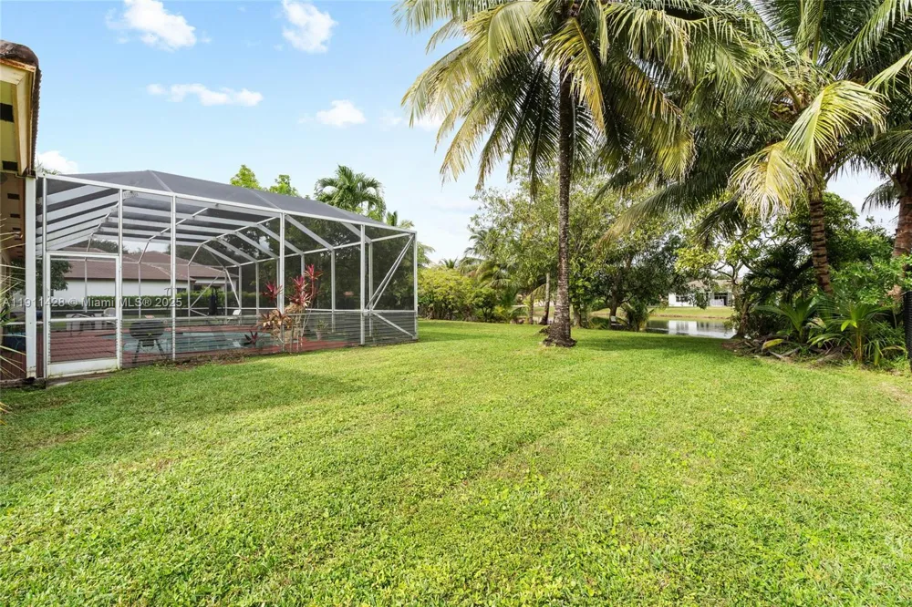 13875 SW 41st St Davie, FL 33330