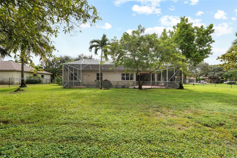 13875 SW 41st St Davie, FL 33330