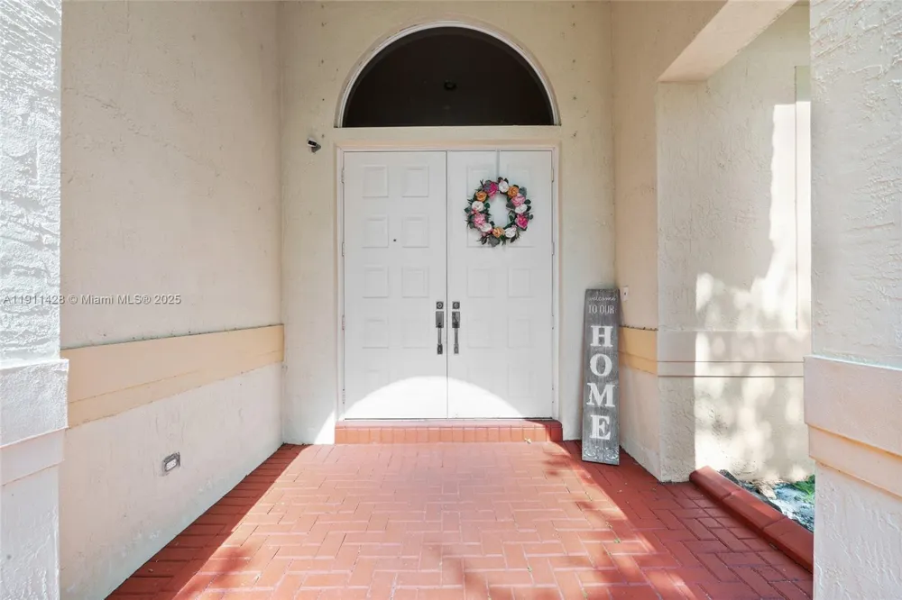 13875 SW 41st St Davie, FL 33330