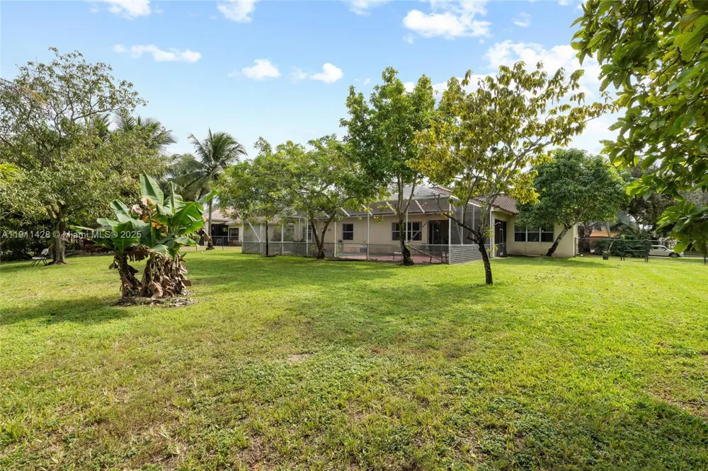 13875 SW 41st St Davie, FL 33330