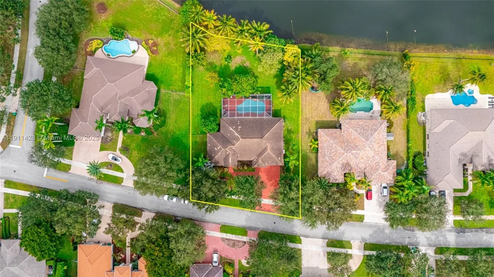 13875 SW 41st St Davie, FL 33330