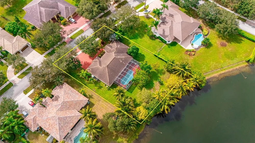 13875 SW 41st St Davie, FL 33330