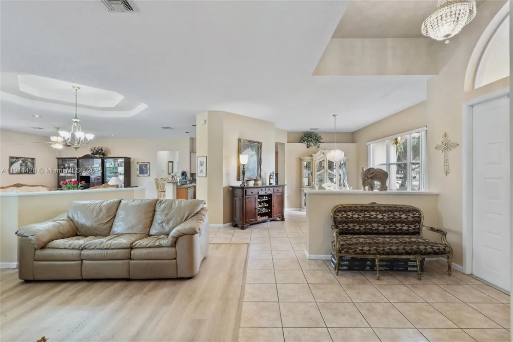 13875 SW 41st St Davie, FL 33330