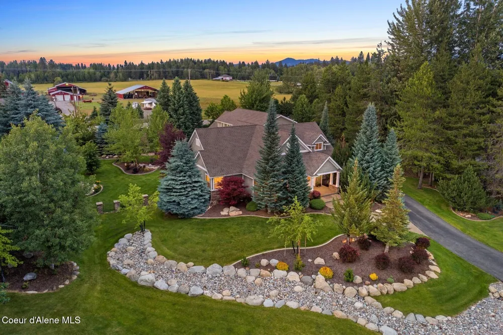 12155 Yearling Circle Hayden, ID 83835