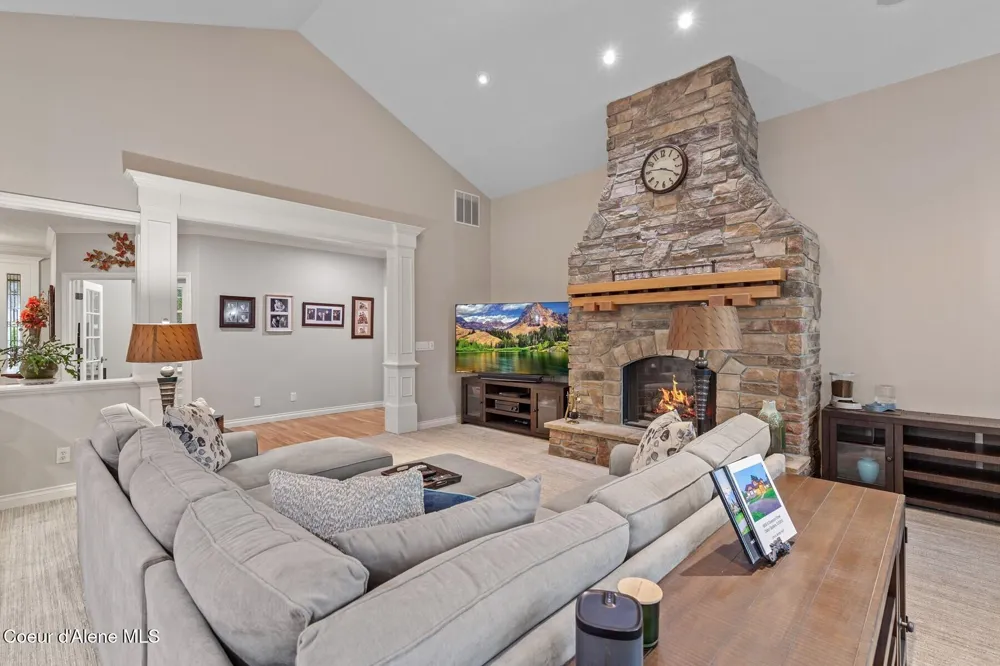 12155 Yearling Circle Hayden, ID 83835
