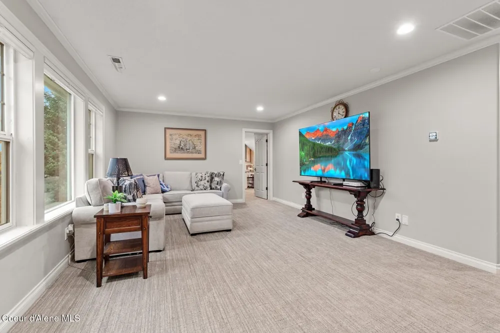 12155 Yearling Circle Hayden, ID 83835