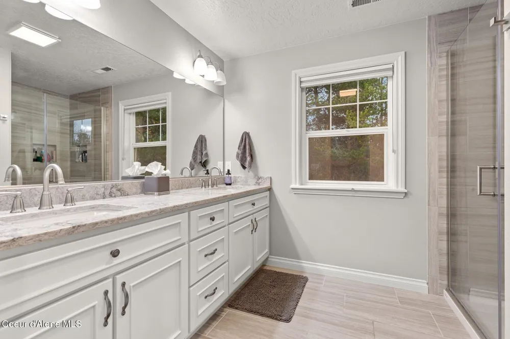 12155 Yearling Circle Hayden, ID 83835