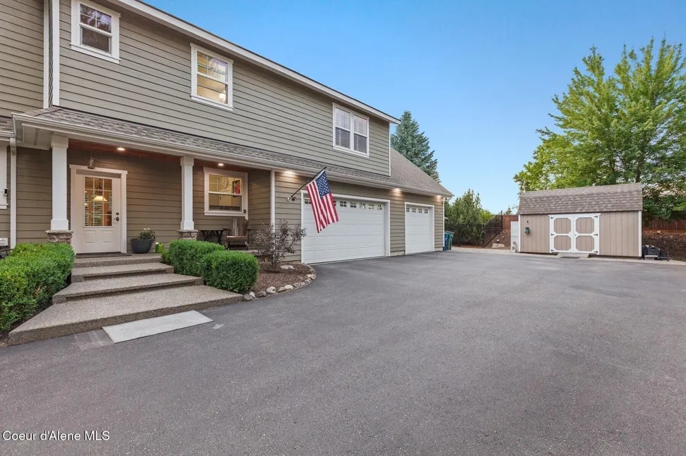 12155 Yearling Circle Hayden, ID 83835