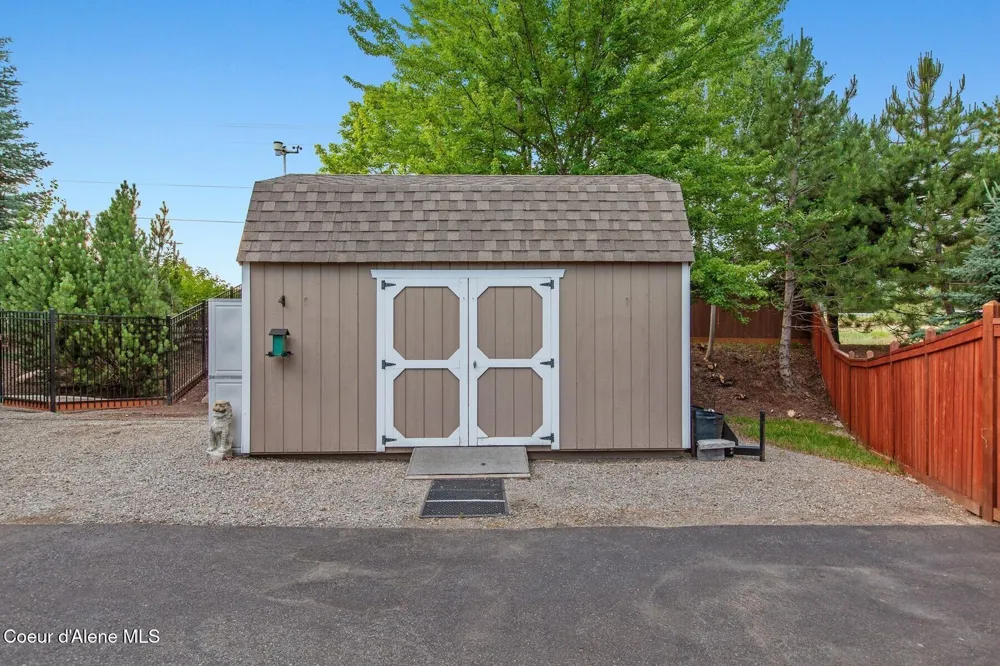 12155 Yearling Circle Hayden, ID 83835