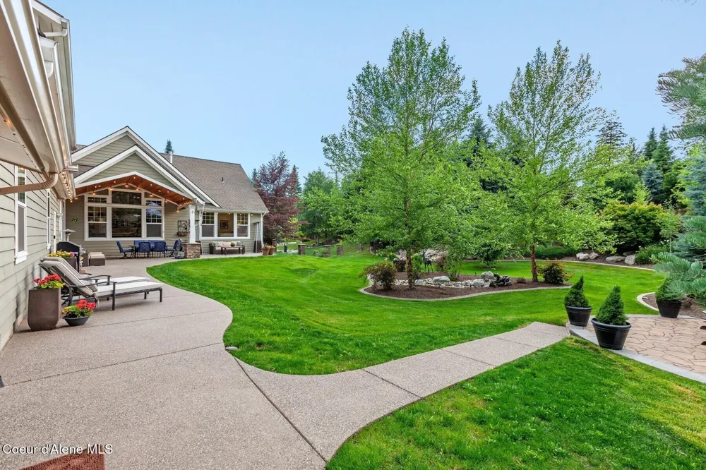 12155 Yearling Circle Hayden, ID 83835