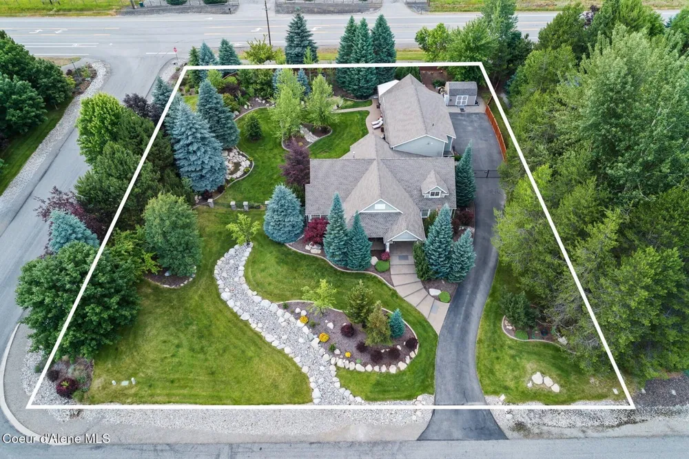 12155 Yearling Circle Hayden, ID 83835