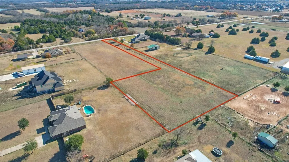 1 CR 377 Van Alstyne, TX 75495