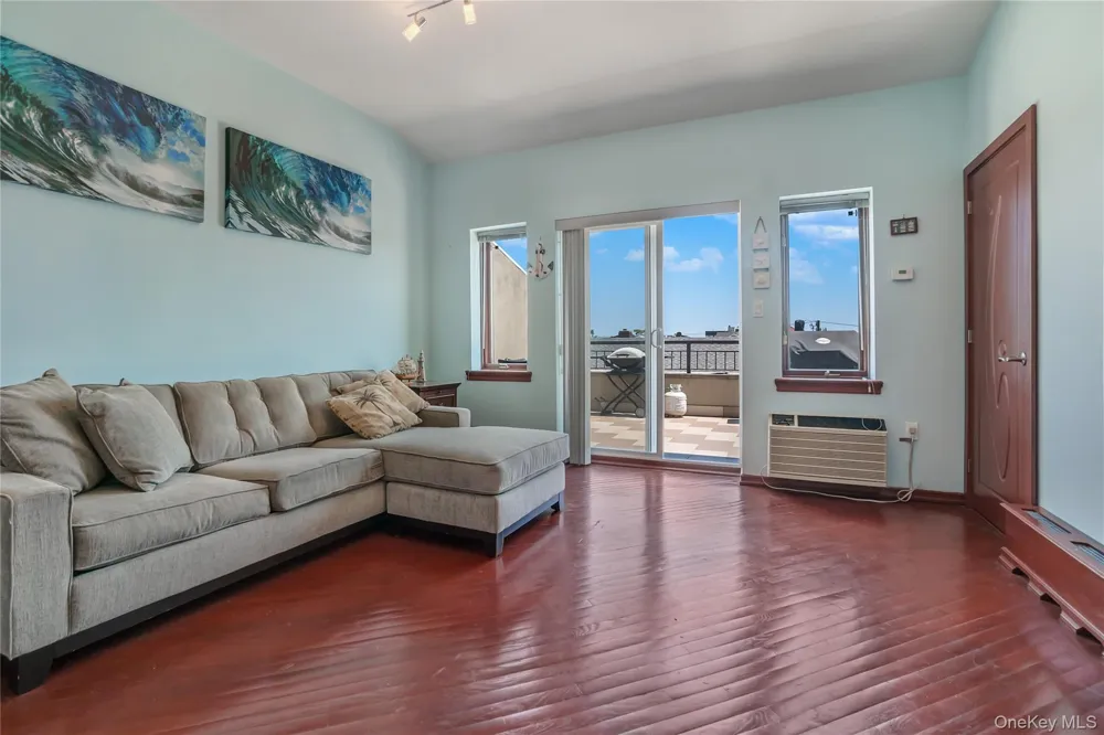 208 Beach 124th Street #6 Far Rockaway, NY 11694