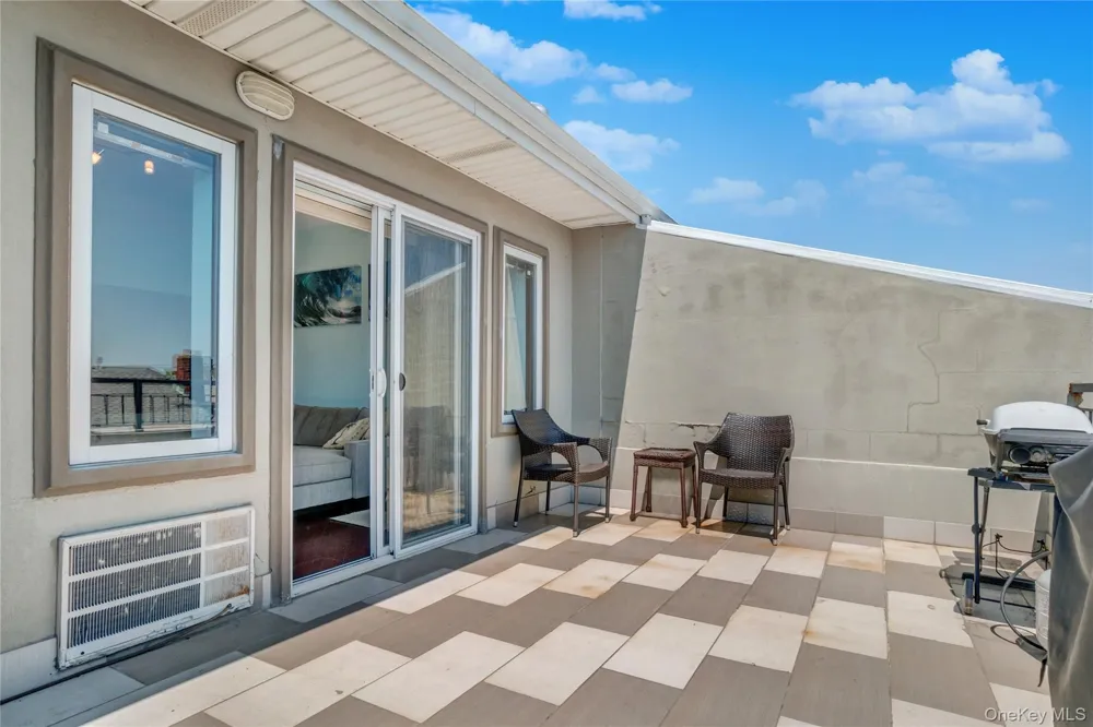 208 Beach 124th Street #6 Far Rockaway, NY 11694