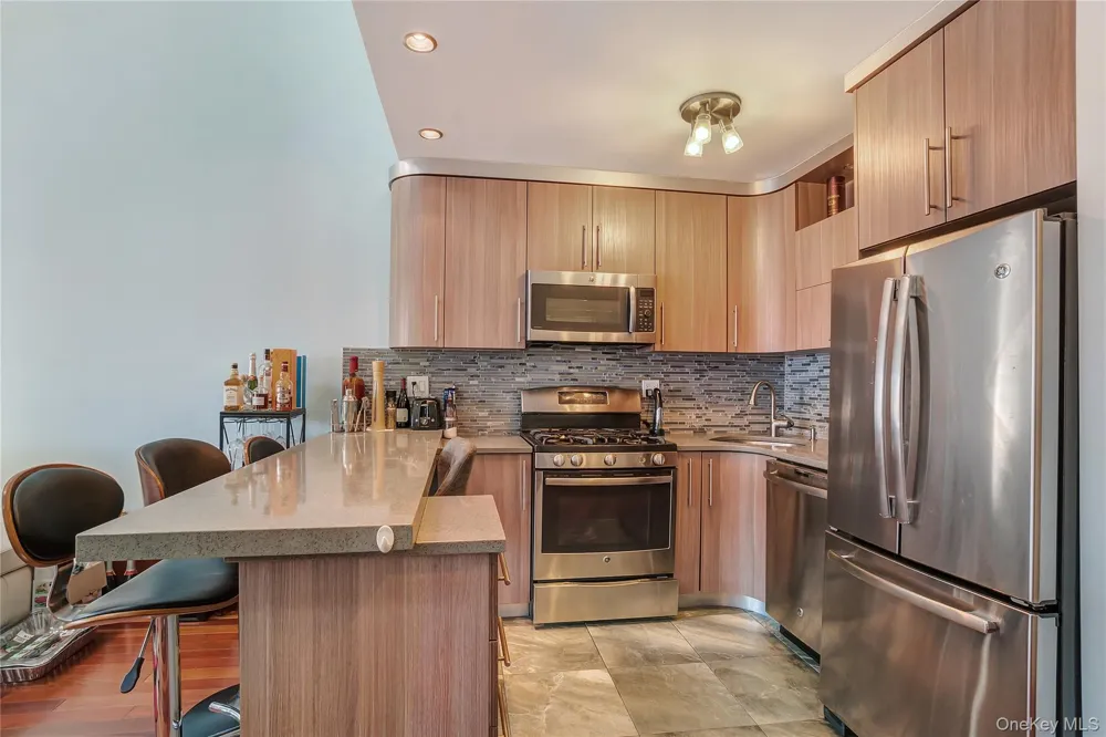 208 Beach 124th Street #6 Far Rockaway, NY 11694