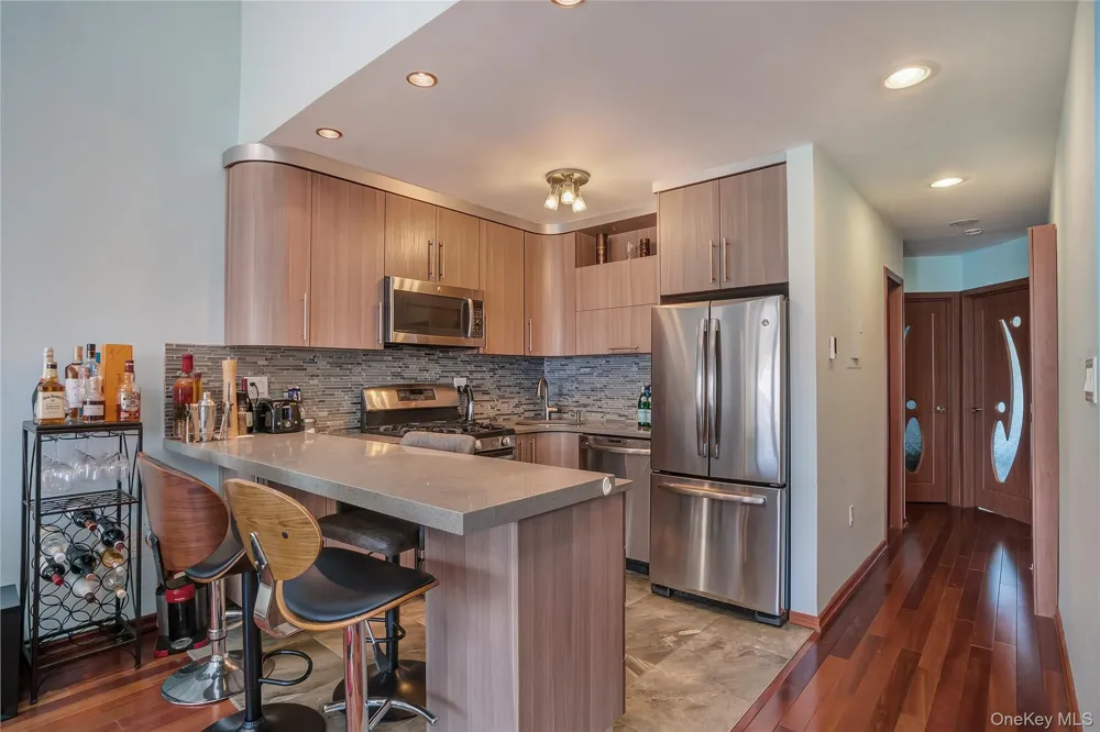 208 Beach 124th Street #6 Far Rockaway, NY 11694