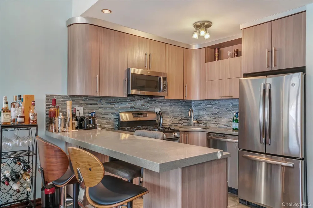 208 Beach 124th Street #6 Far Rockaway, NY 11694