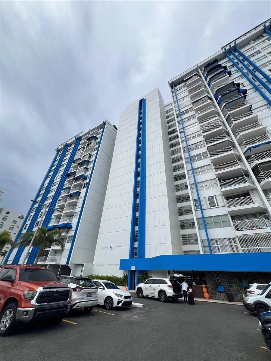 5349 ISLA VERDE AVENUE #402 Carolina, PR 00979