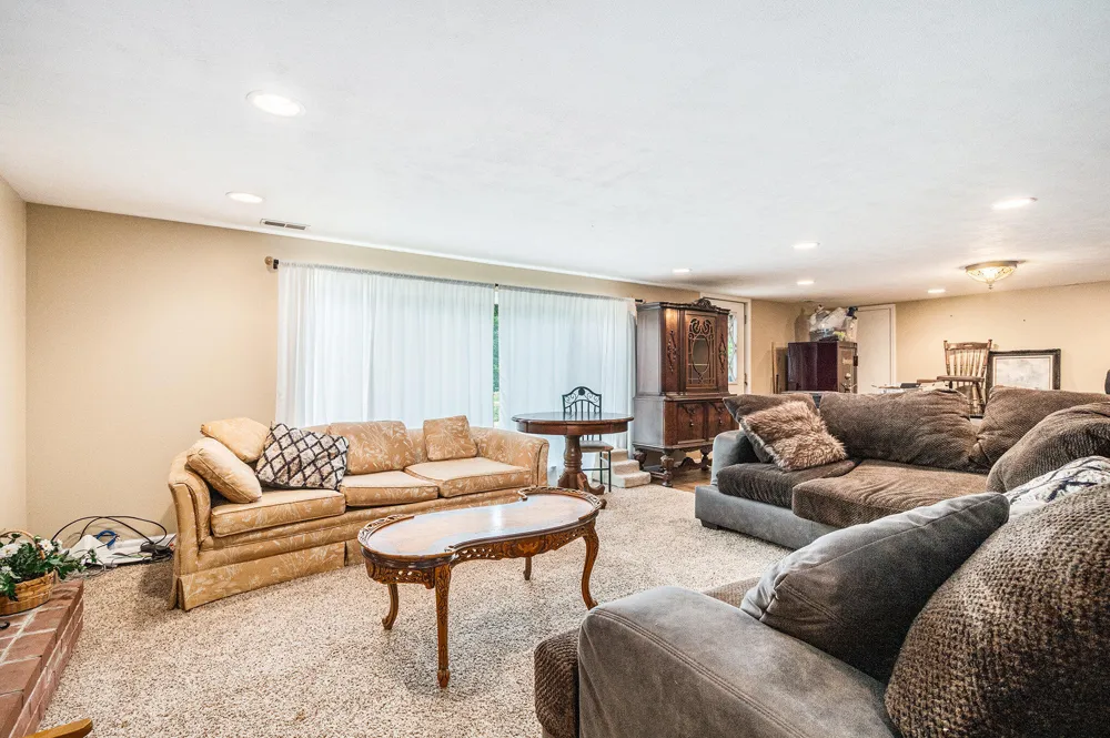 7349 E Main Street Eau Claire, MI 49111