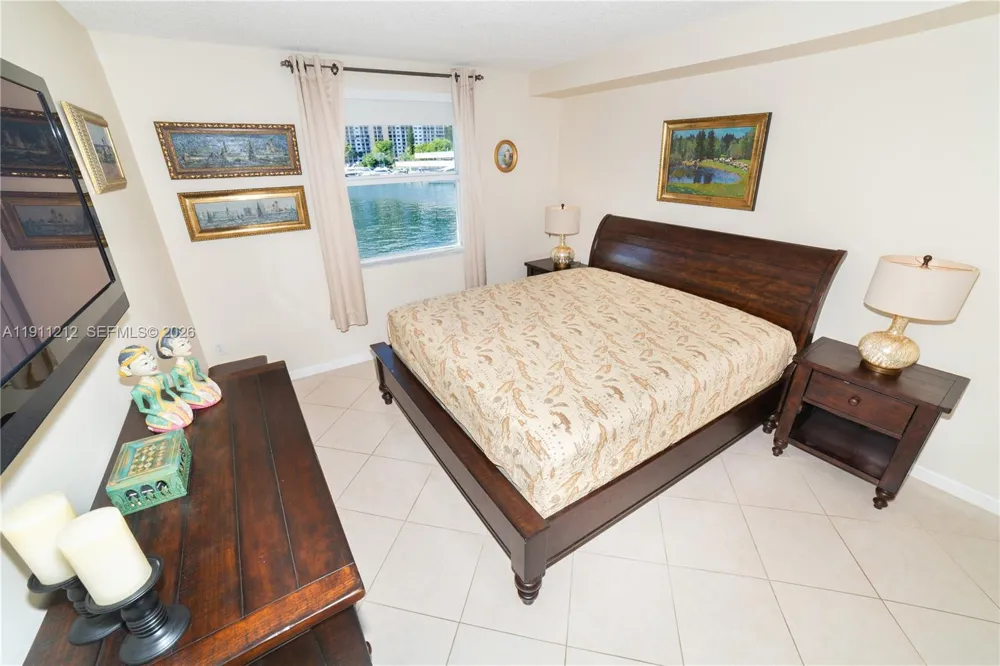 17150 Bay Rd #2207 Sunny Isles Beach, FL 33160