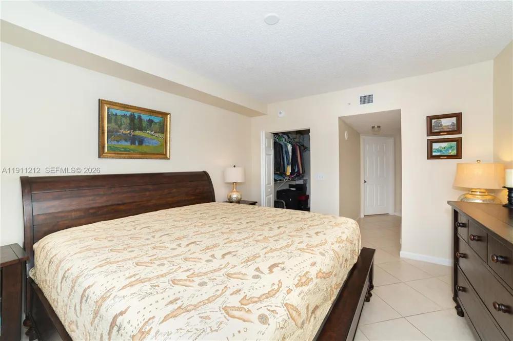 17150 Bay Rd #2207 Sunny Isles Beach, FL 33160