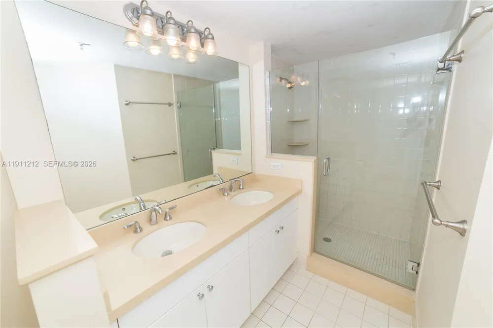17150 Bay Rd #2207 Sunny Isles Beach, FL 33160