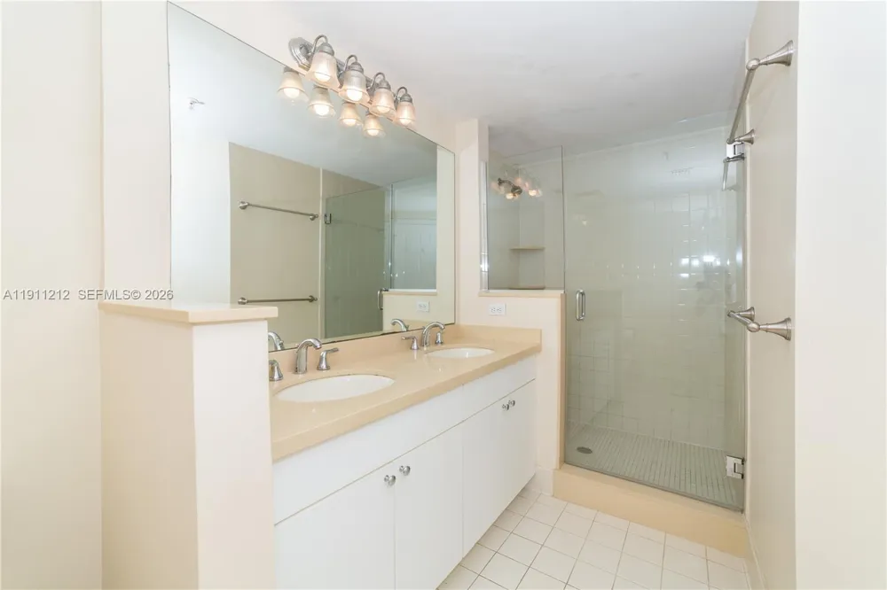 17150 Bay Rd #2207 Sunny Isles Beach, FL 33160
