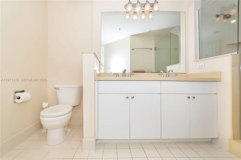 17150 Bay Rd #2207 Sunny Isles Beach, FL 33160