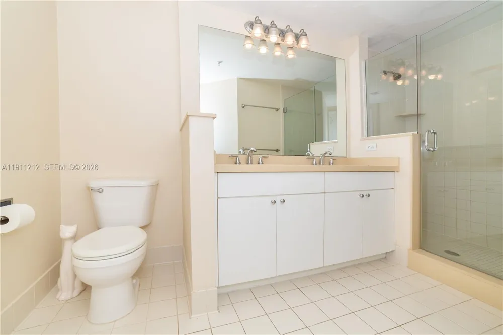 17150 Bay Rd #2207 Sunny Isles Beach, FL 33160