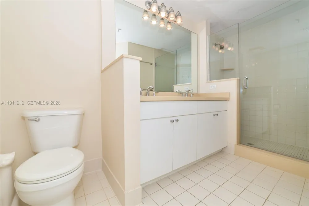 17150 Bay Rd #2207 Sunny Isles Beach, FL 33160