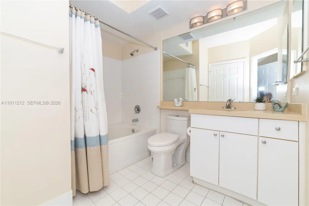 17150 Bay Rd #2207 Sunny Isles Beach, FL 33160
