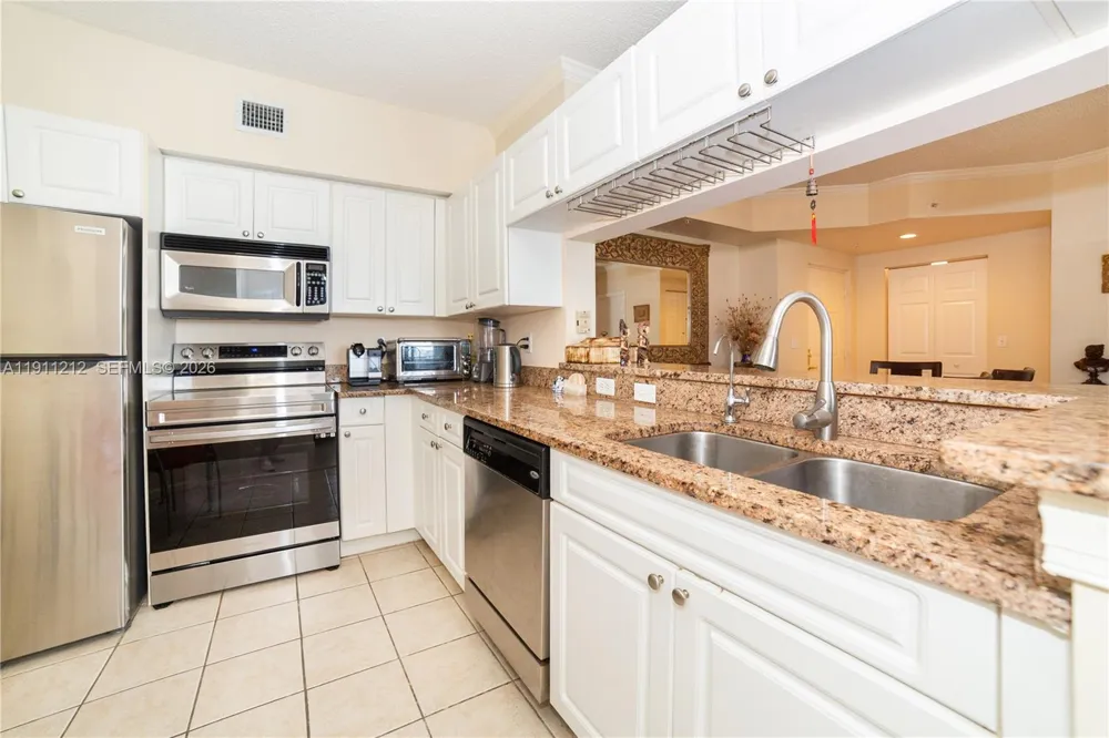 17150 Bay Rd #2207 Sunny Isles Beach, FL 33160