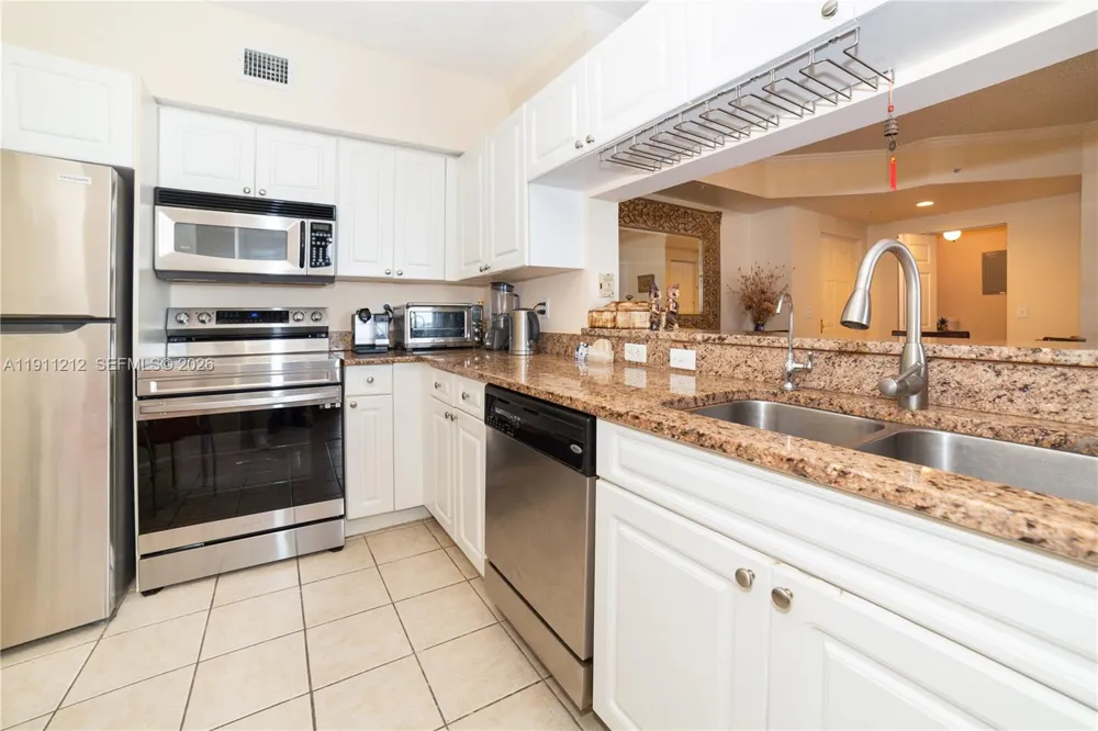 17150 Bay Rd #2207 Sunny Isles Beach, FL 33160